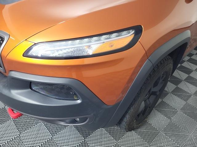 used 2016 Jeep Cherokee car, priced at $11,401