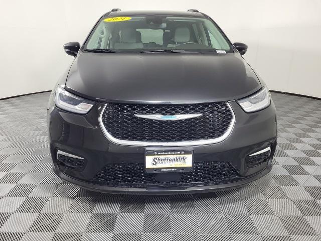 used 2021 Chrysler Pacifica Hybrid car, priced at $23,247