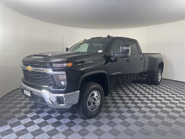 new 2025 Chevrolet Silverado 3500 car, priced at $76,640