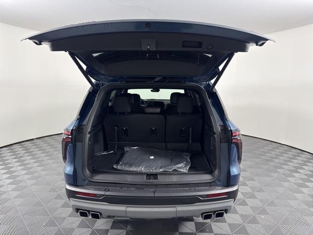 new 2026 Chevrolet Traverse car, priced at $55,135
