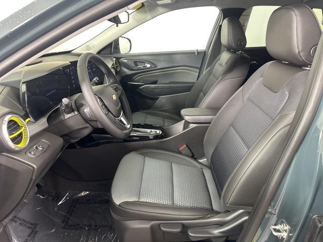 new 2025 Chevrolet Trax car, priced at $25,485