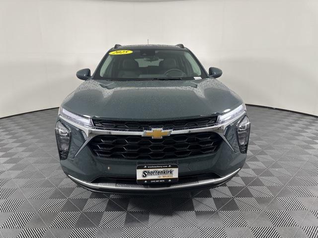 new 2025 Chevrolet Trax car, priced at $25,485