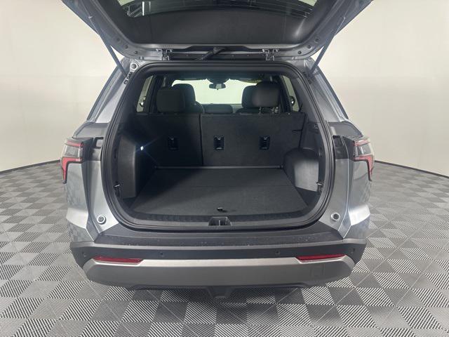 new 2026 Chevrolet Equinox car, priced at $31,995