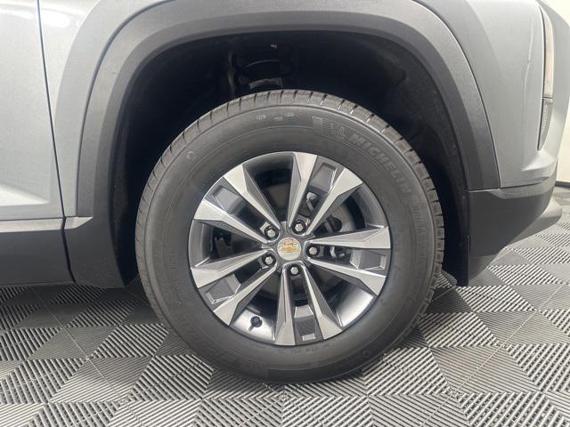 new 2026 Chevrolet Equinox car, priced at $31,995