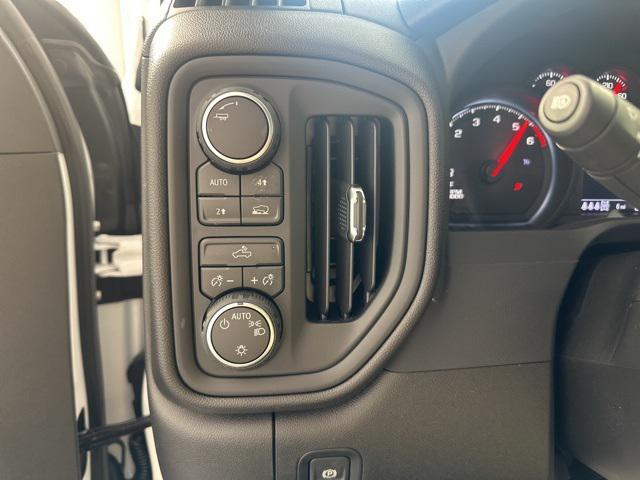 new 2025 Chevrolet Silverado 1500 car, priced at $45,195