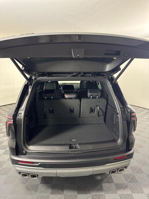 new 2026 Chevrolet Traverse car, priced at $57,455