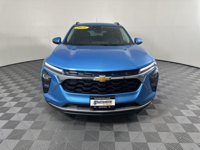 new 2025 Chevrolet Trax car, priced at $26,179