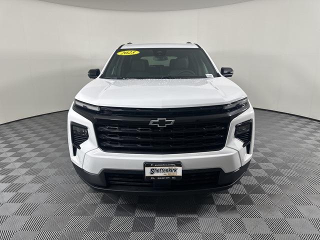 new 2025 Chevrolet Traverse car, priced at $51,915
