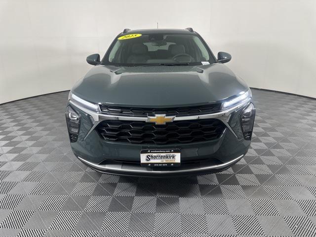 new 2025 Chevrolet Trax car, priced at $26,380