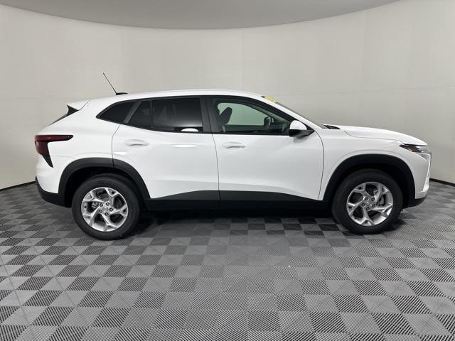 new 2026 Chevrolet Trax car, priced at $24,385