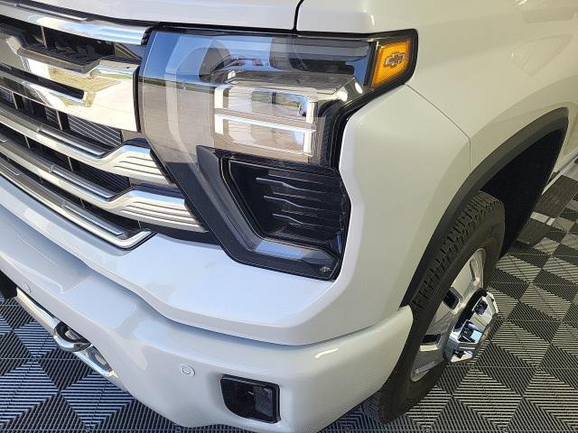 new 2025 Chevrolet Silverado 3500 car, priced at $92,095