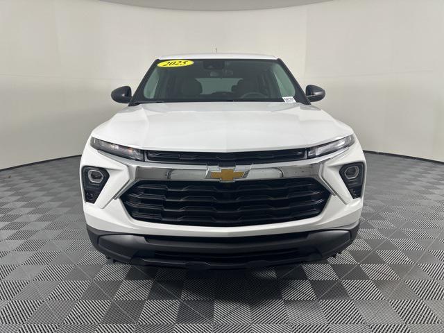 new 2025 Chevrolet TrailBlazer car, priced at $25,680