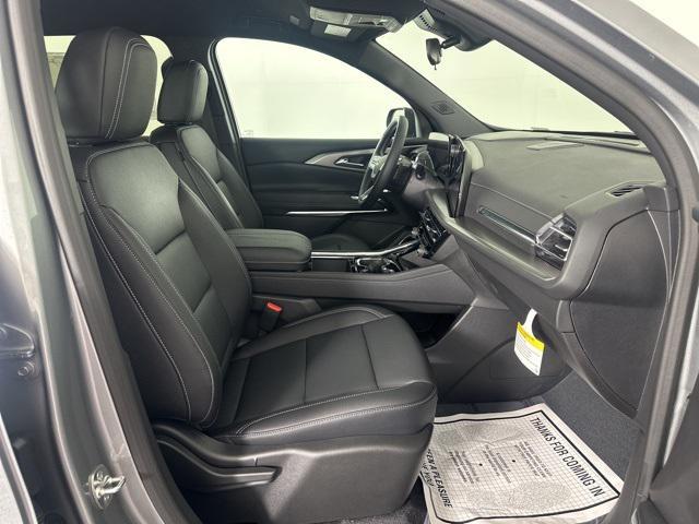 new 2025 Chevrolet Traverse car, priced at $49,630