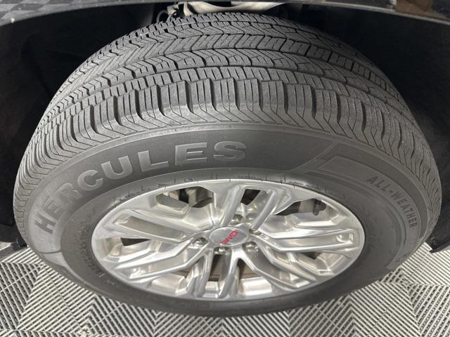 used 2022 GMC Yukon car, priced at $46,123