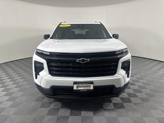 new 2025 Chevrolet Traverse car, priced at $50,915