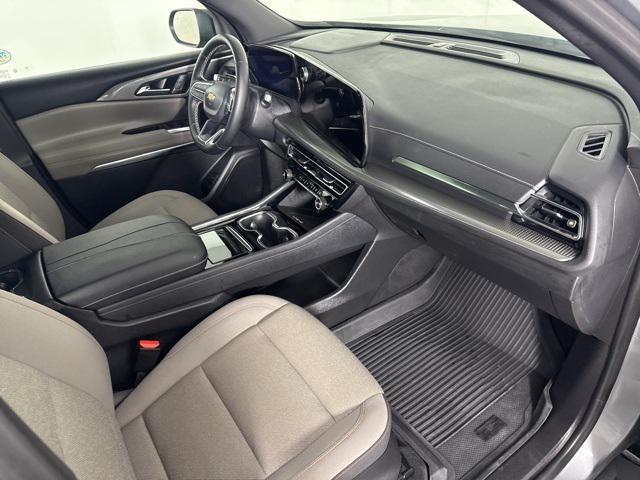 used 2024 Chevrolet Traverse car, priced at $38,352