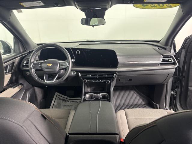 used 2024 Chevrolet Traverse car, priced at $38,352