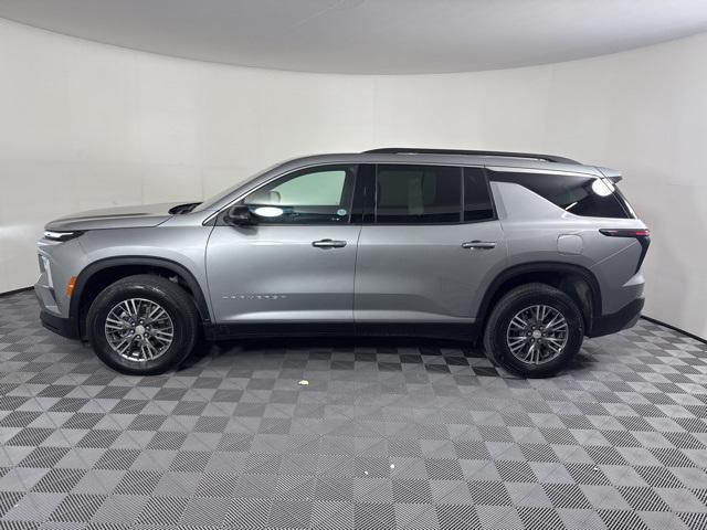 used 2024 Chevrolet Traverse car, priced at $38,352