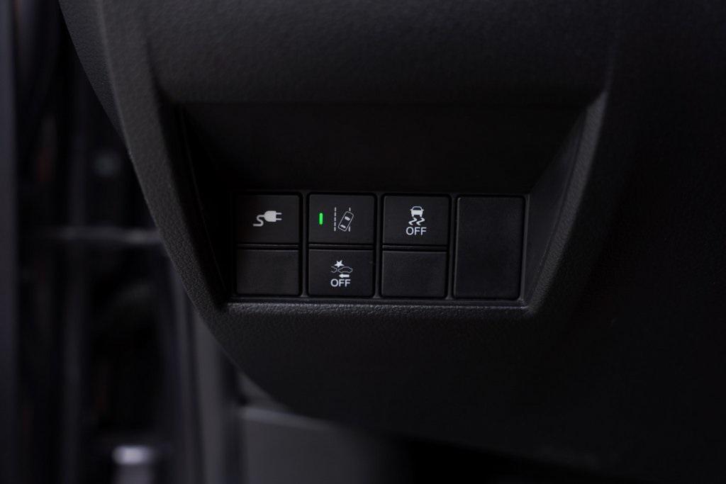 used 2018 Honda Clarity Plug-In Hybrid car, priced at $15,695