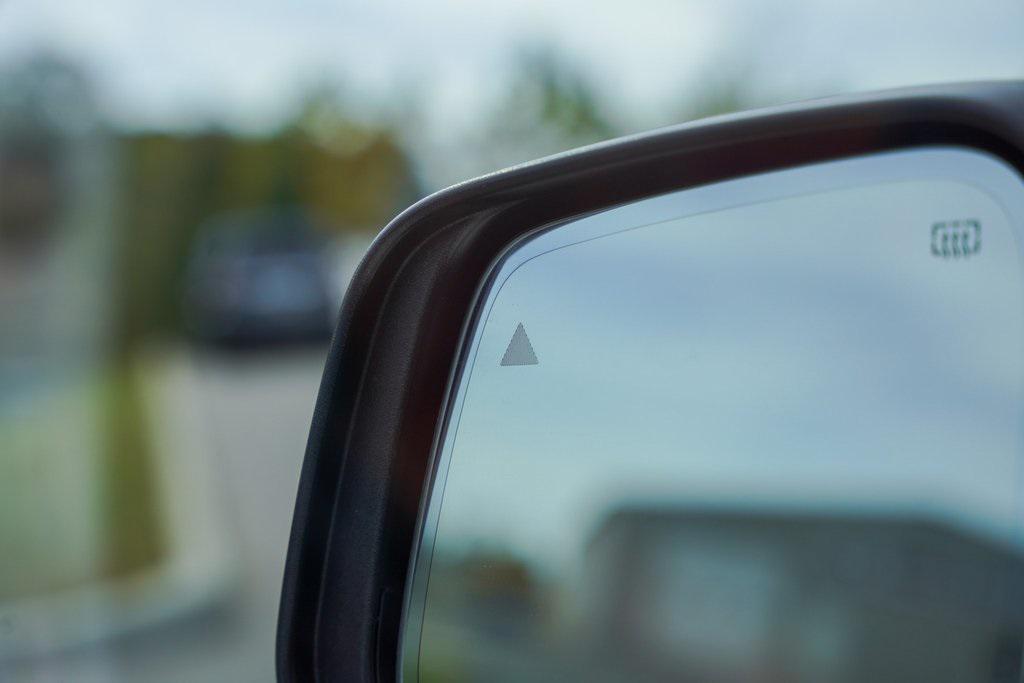 used 2014 Jeep Grand Cherokee car, priced at $31,595