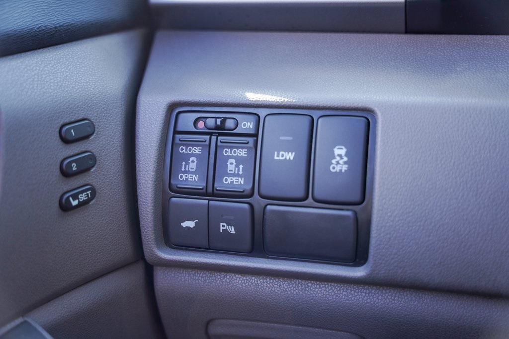 used 2016 Honda Odyssey car, priced at $15,999