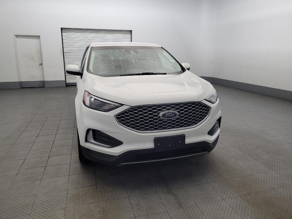 used 2024 Ford Edge car, priced at $24,995