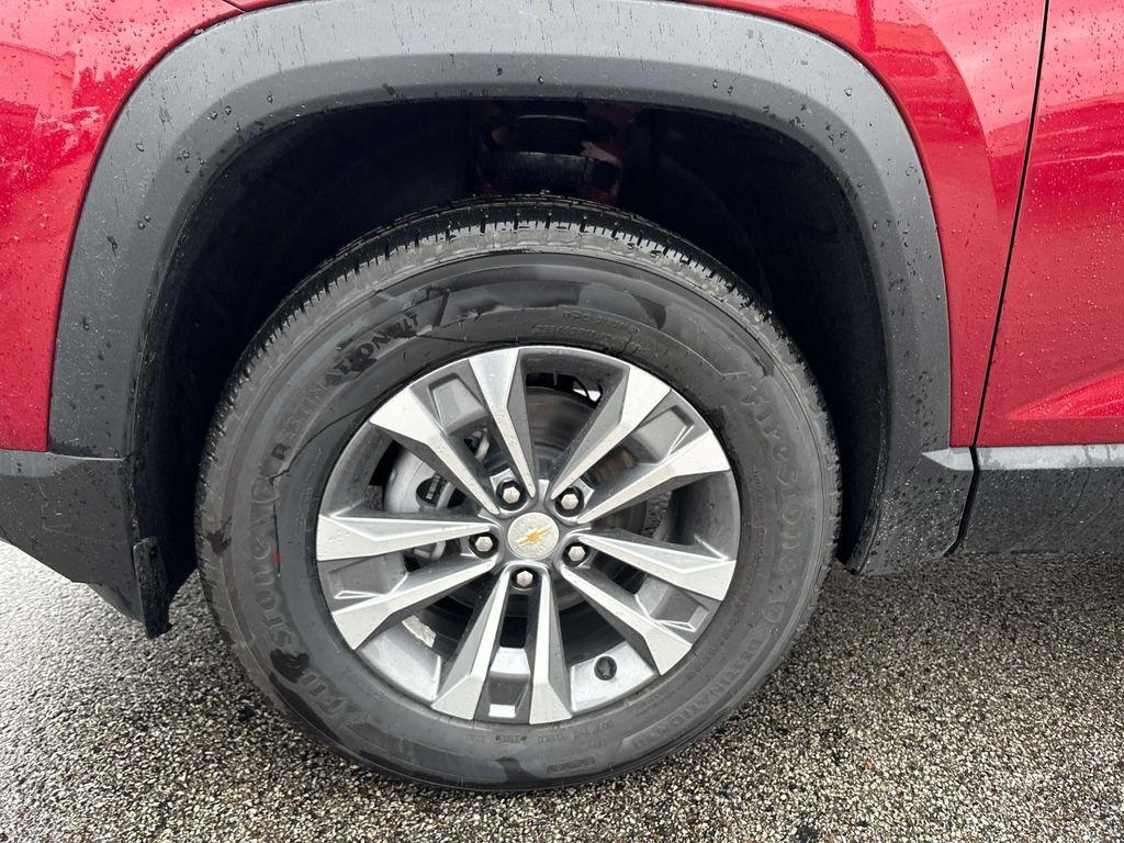 new 2026 Chevrolet Equinox car, priced at $32,772