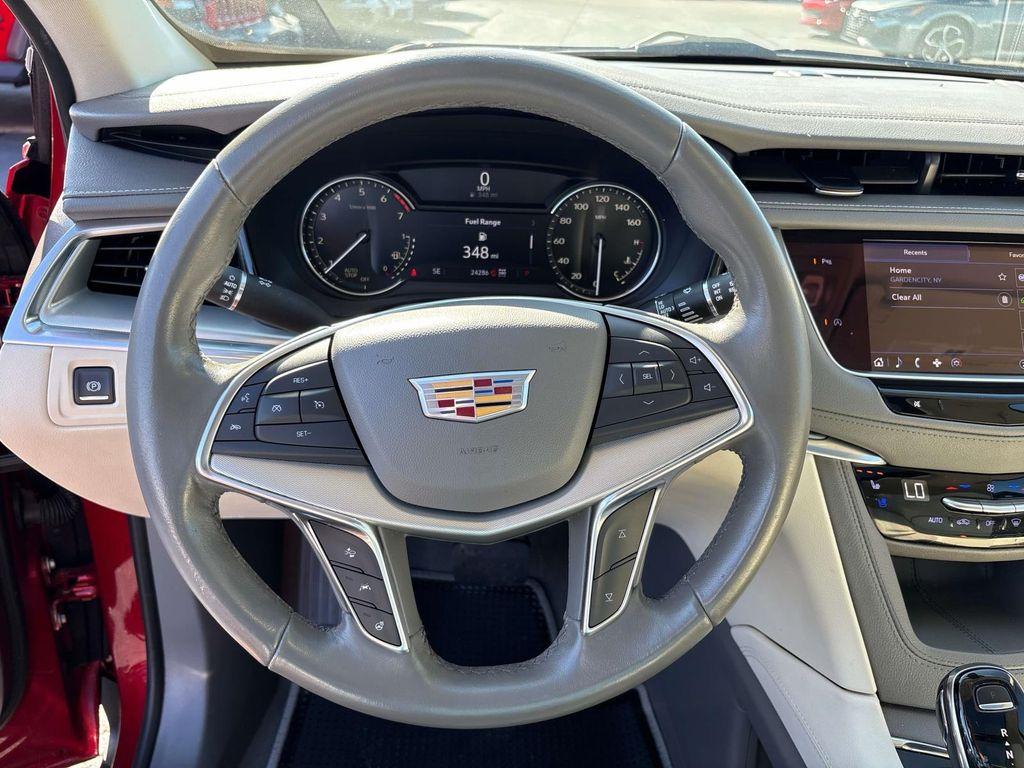 used 2022 Cadillac XT5 car, priced at $36,995