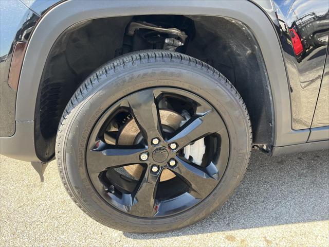 used 2023 Jeep Grand Cherokee car, priced at $39,995