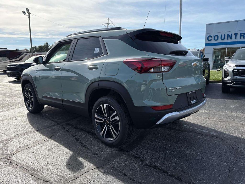 new 2026 Chevrolet TrailBlazer car, priced at $30,300