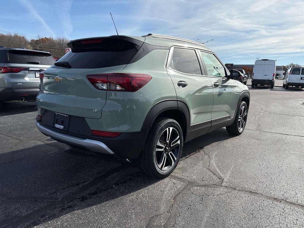 new 2026 Chevrolet TrailBlazer car, priced at $30,300