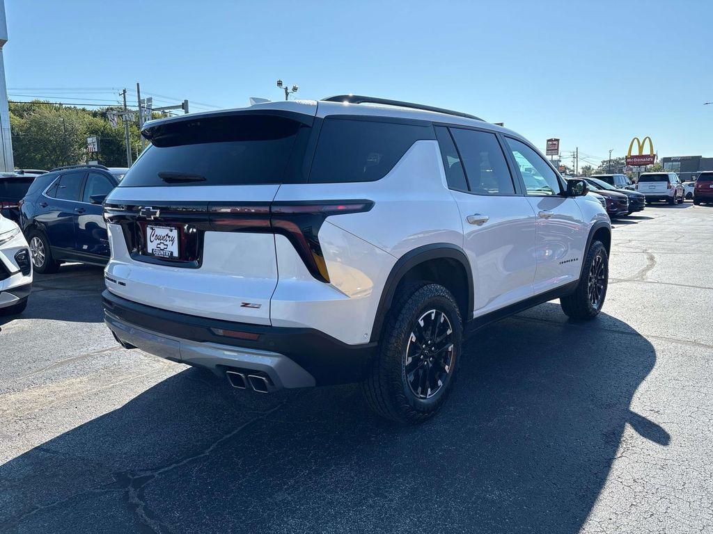 used 2024 Chevrolet Traverse car, priced at $53,995