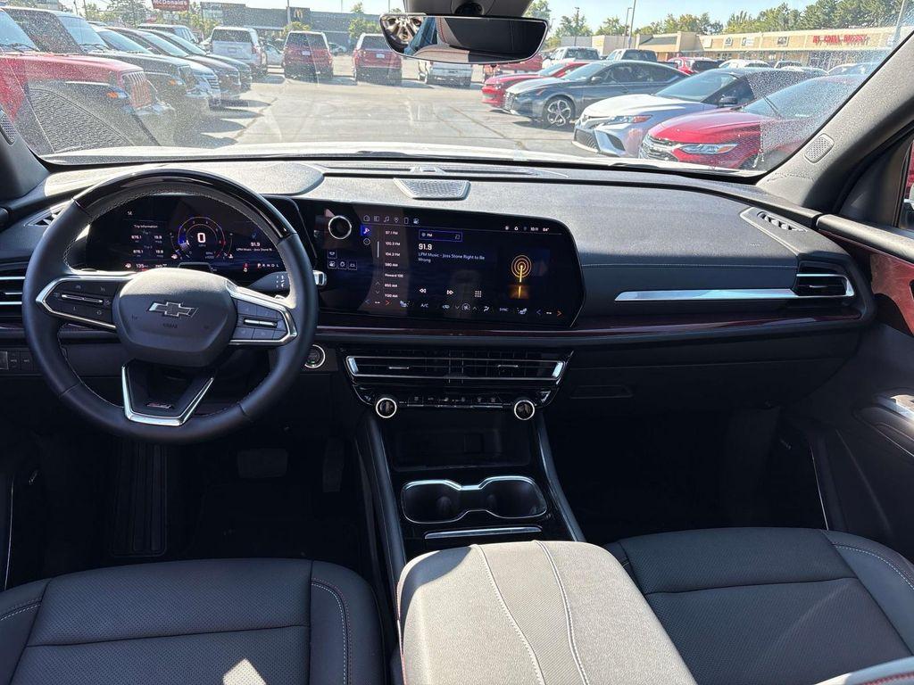used 2024 Chevrolet Traverse car, priced at $53,995