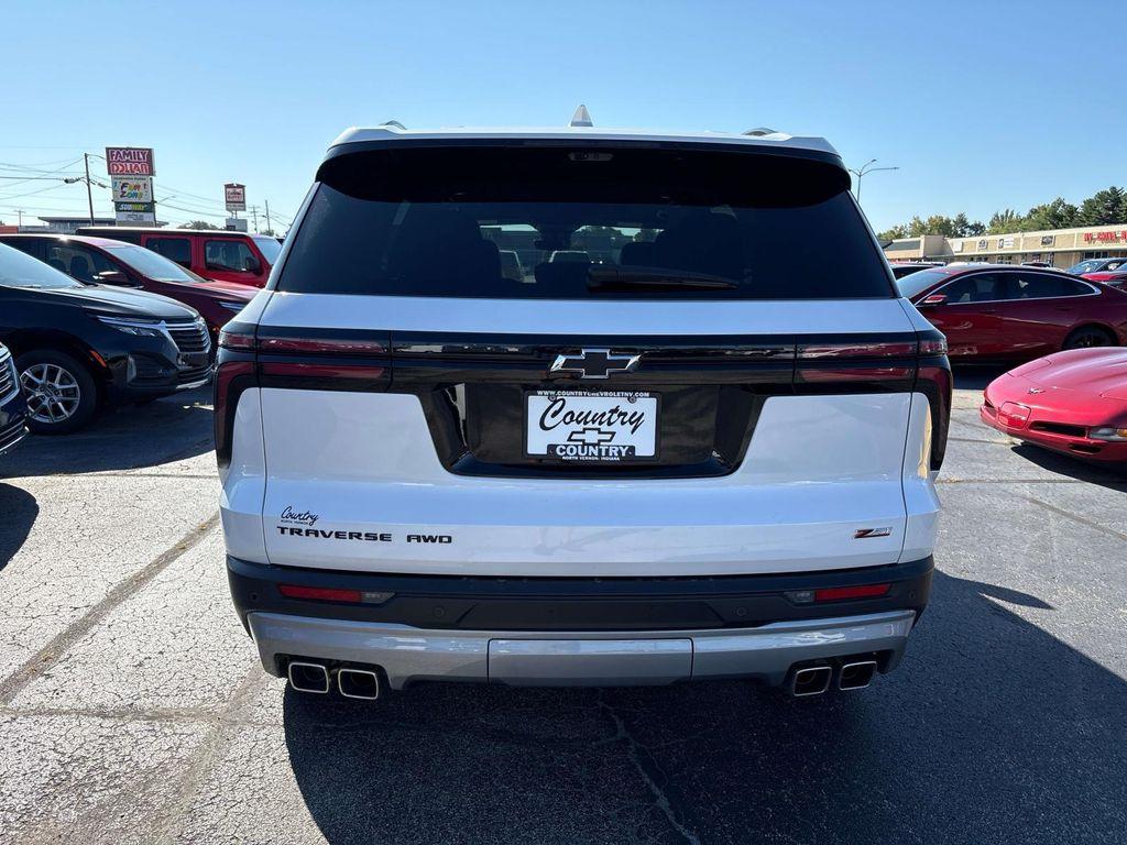 used 2024 Chevrolet Traverse car, priced at $53,995