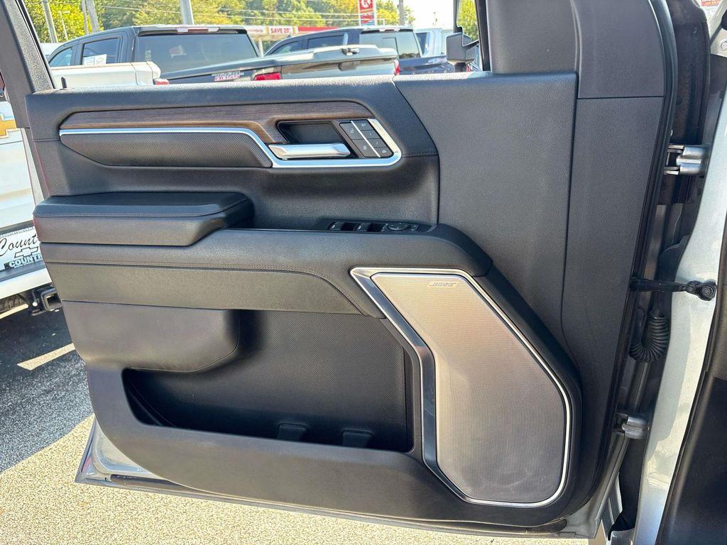 used 2024 Chevrolet Silverado 2500 car, priced at $59,995