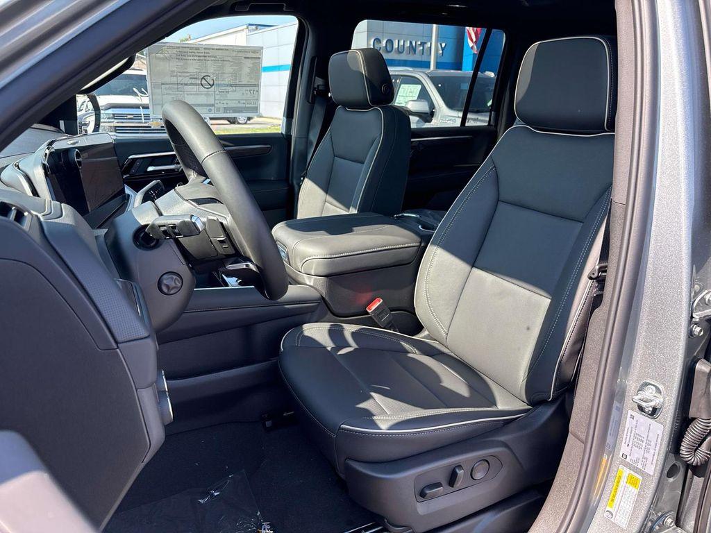 new 2026 Chevrolet Suburban car, priced at $79,300