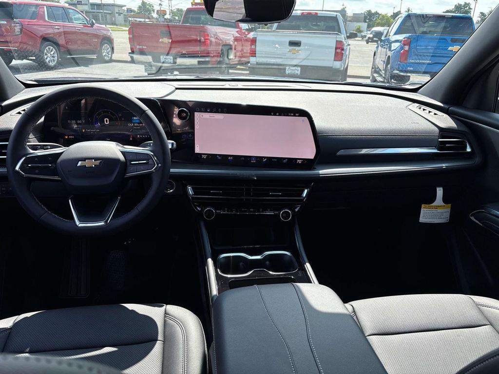 new 2026 Chevrolet Traverse car, priced at $43,795