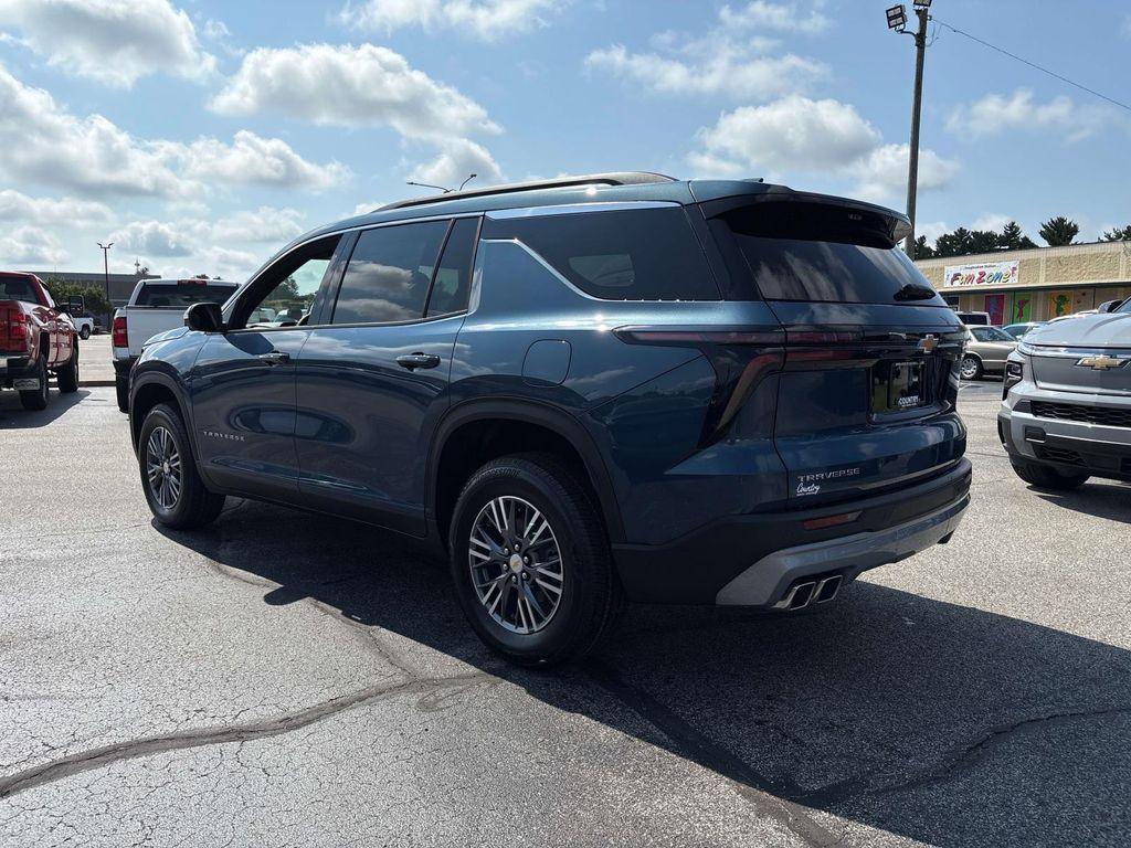 new 2026 Chevrolet Traverse car, priced at $43,795