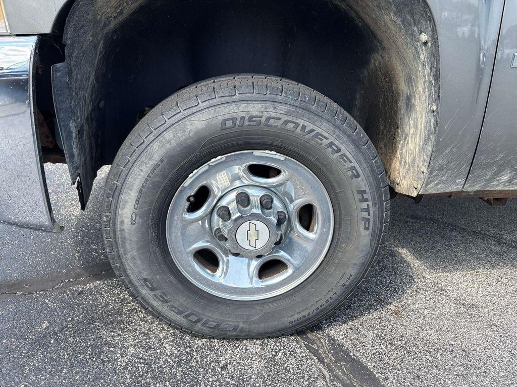 used 2009 Chevrolet Silverado 2500 car, priced at $11,995