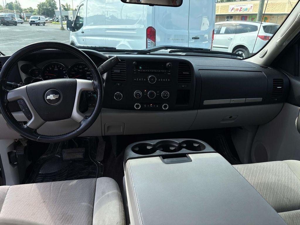 used 2009 Chevrolet Silverado 2500 car, priced at $11,995