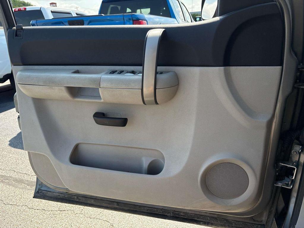 used 2009 Chevrolet Silverado 2500 car, priced at $11,995