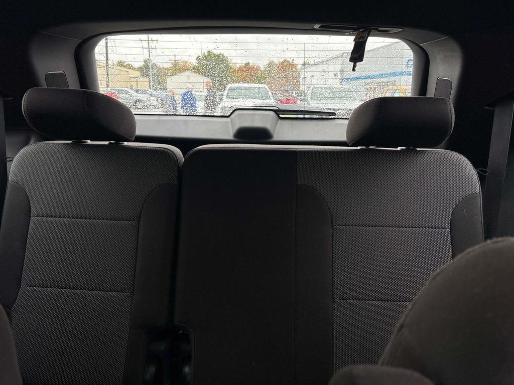 used 2023 Chevrolet Traverse car, priced at $28,995