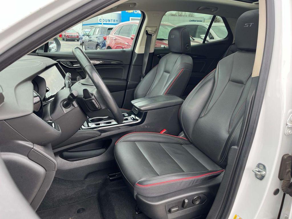 used 2022 Buick Envision car, priced at $31,879
