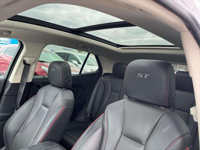 used 2022 Buick Envision car, priced at $34,995