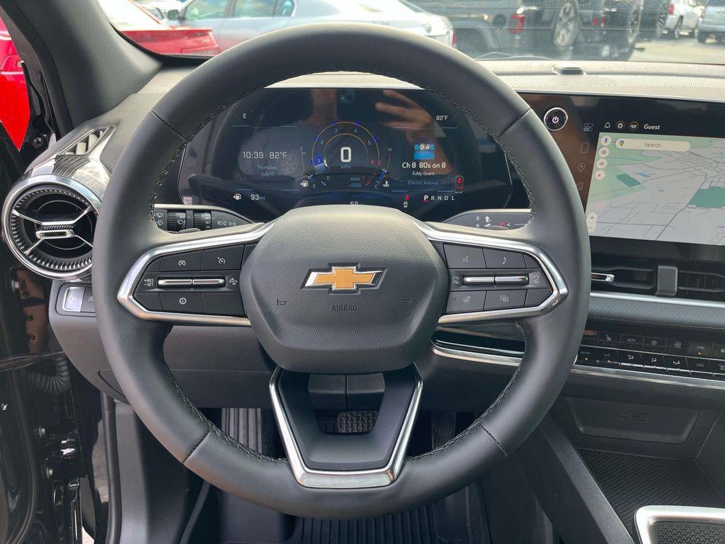 new 2026 Chevrolet Equinox car, priced at $31,100