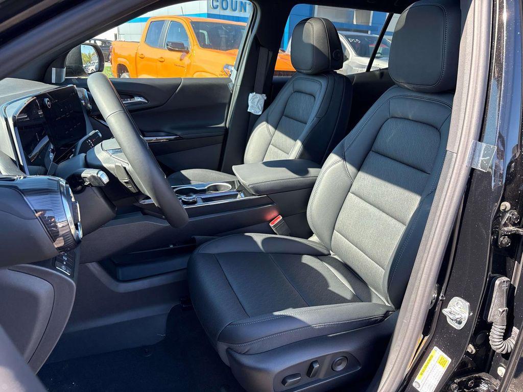 new 2026 Chevrolet Equinox car, priced at $35,815