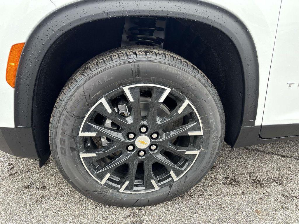 new 2026 Chevrolet Traverse car, priced at $47,601