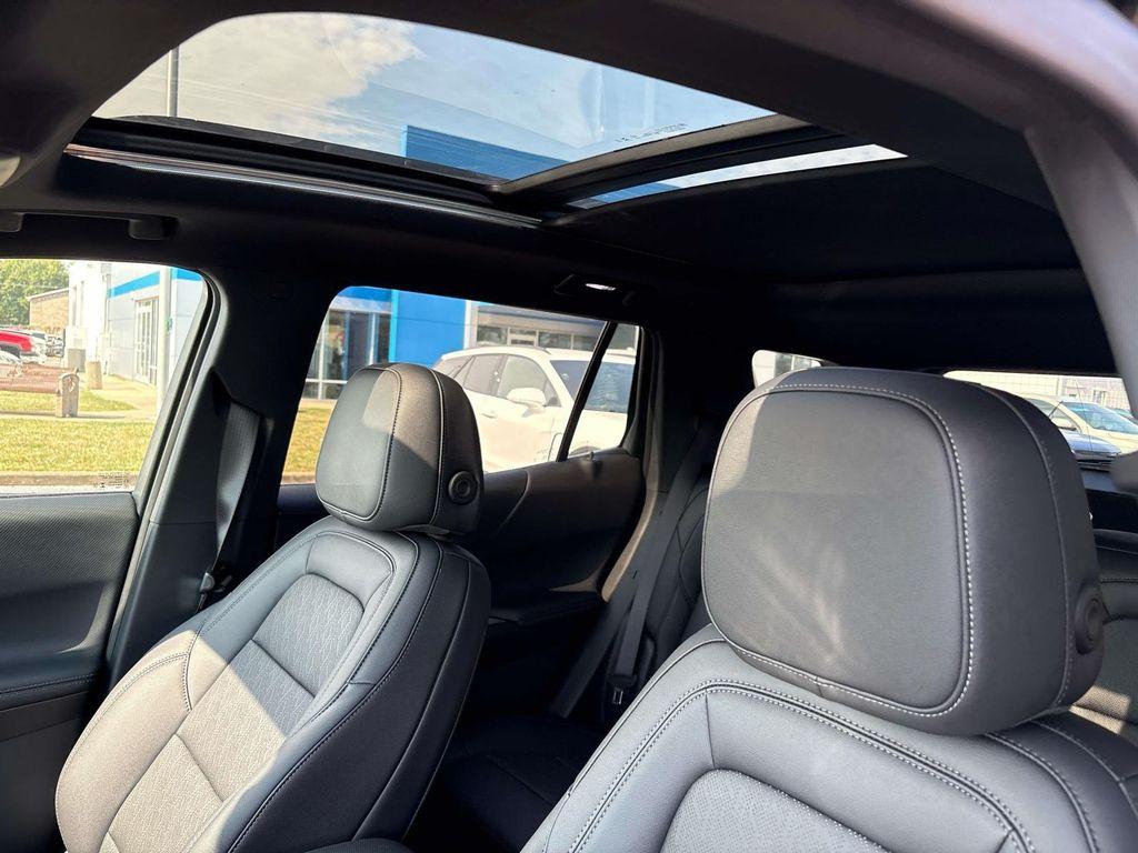 new 2026 Chevrolet Equinox car, priced at $35,989