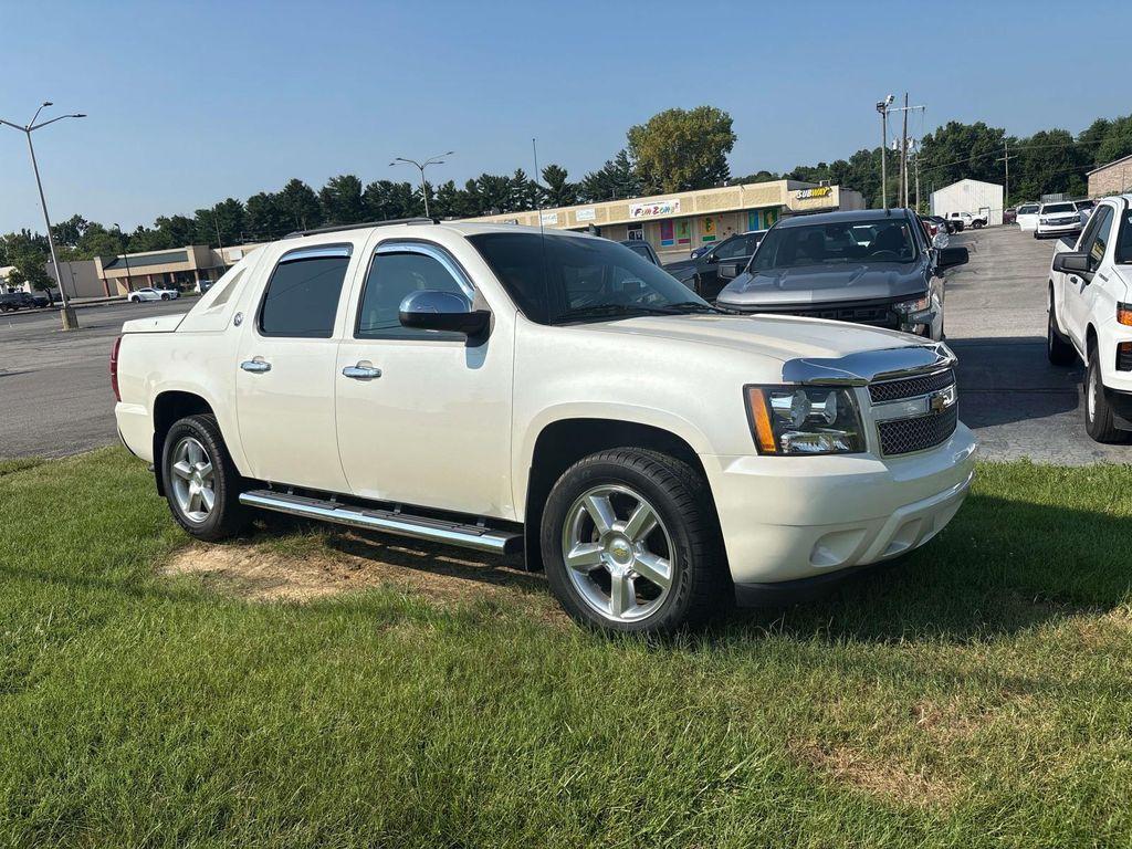 used 2013 Chevrolet Avalanche car, priced at $25,995