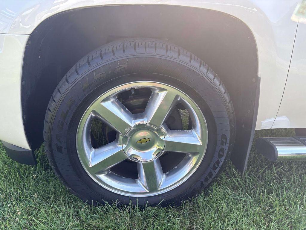 used 2013 Chevrolet Avalanche car, priced at $25,995